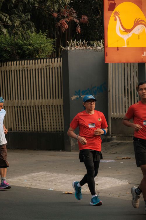Race photo from Happy One Decade Unpad Runner