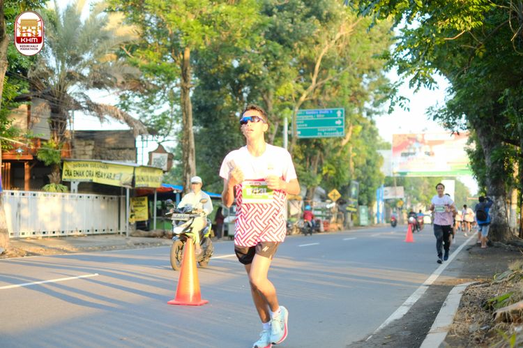 Race photo from Kediri Half Marathon 2024