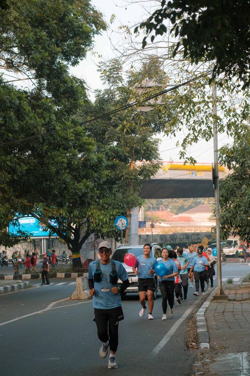 Race photo from Happy One Decade Unpad Runner