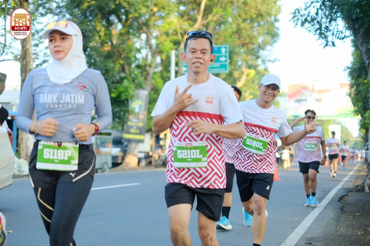Race photo from Kediri Half Marathon 2024