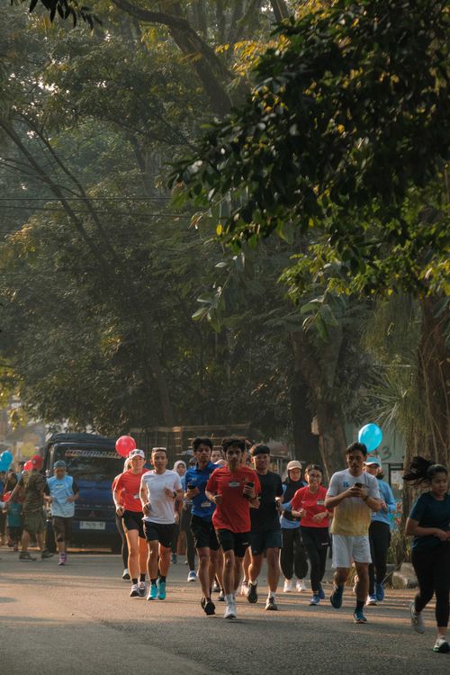 Race photo from Happy One Decade Unpad Runner