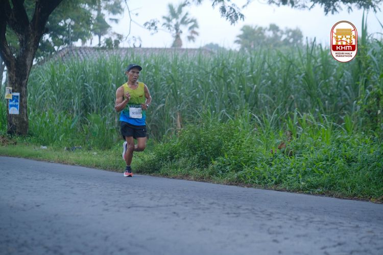 Race photo from Kediri Half Marathon 2025