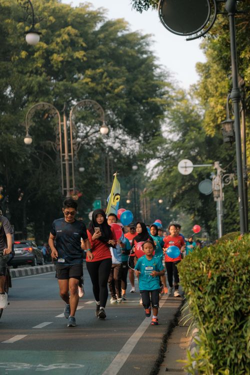Race photo from Happy One Decade Unpad Runner