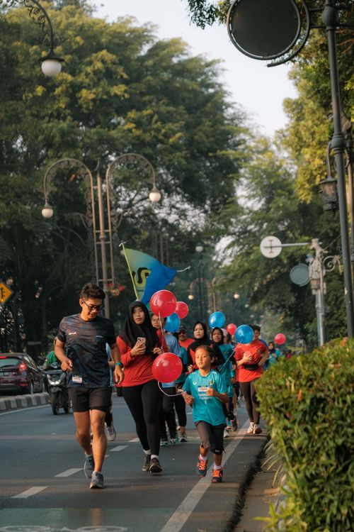 Race photo from Happy One Decade Unpad Runner