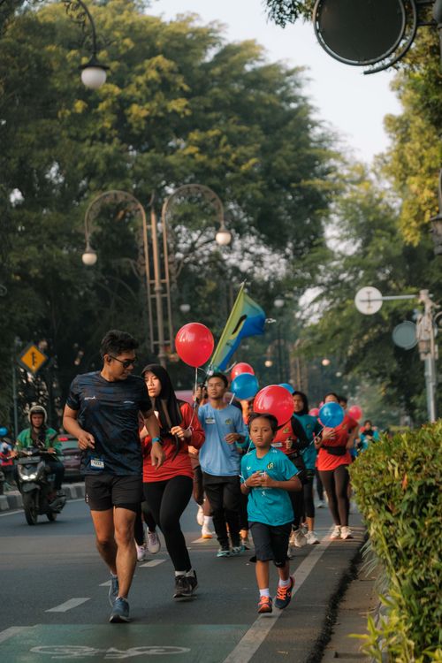 Race photo from Happy One Decade Unpad Runner