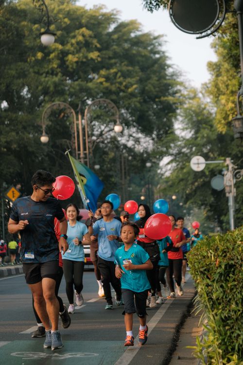 Race photo from Happy One Decade Unpad Runner