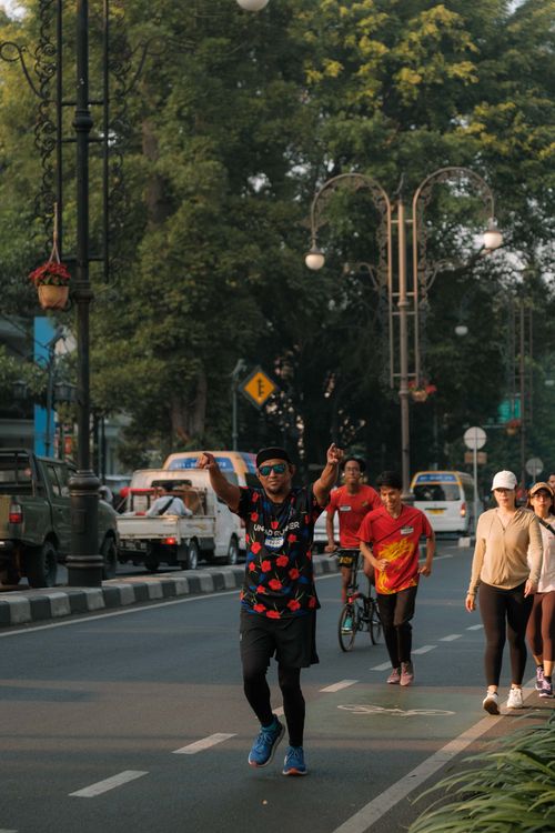 Race photo from Happy One Decade Unpad Runner