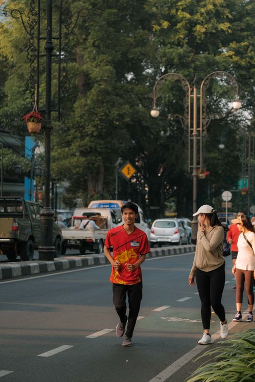 Race photo from Happy One Decade Unpad Runner