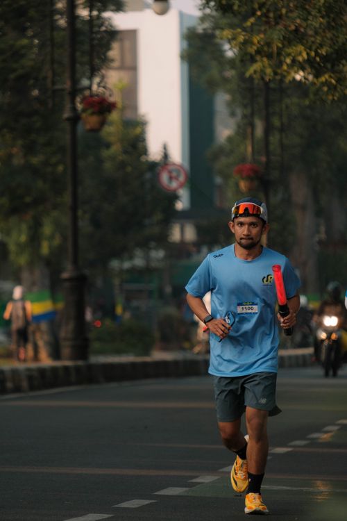 Race photo from Happy One Decade Unpad Runner