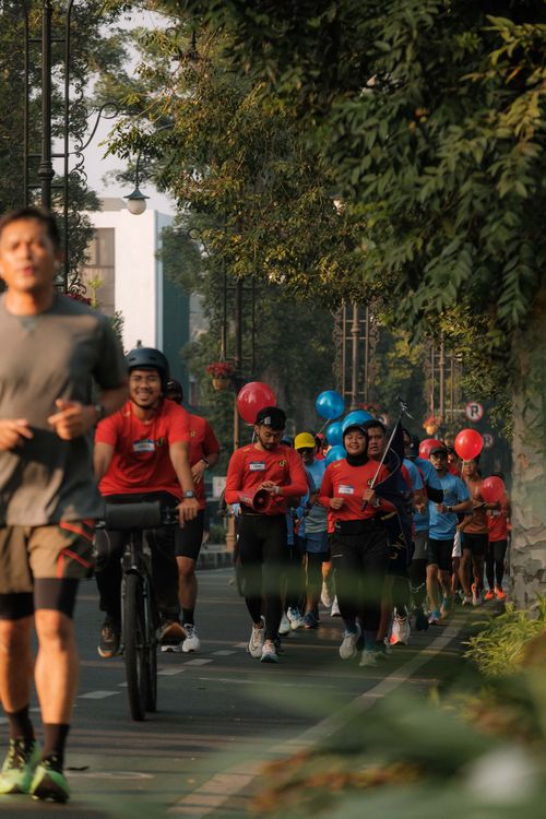 Race photo from Happy One Decade Unpad Runner