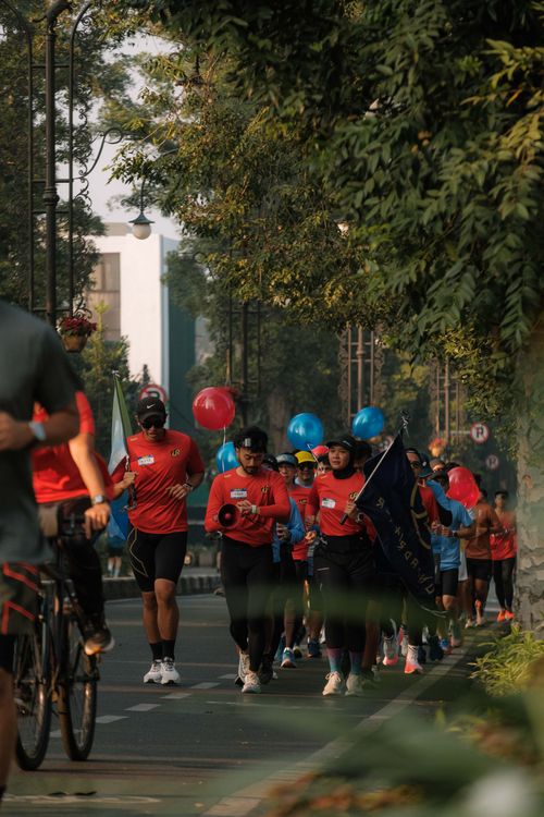 Race photo from Happy One Decade Unpad Runner
