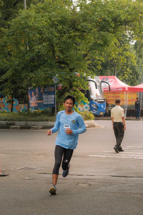 Race photo from Running 5 K