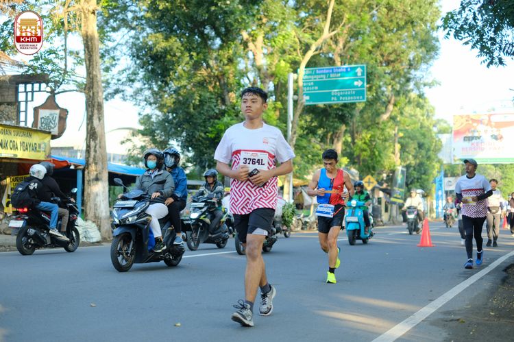 Race photo from Kediri Half Marathon 2024