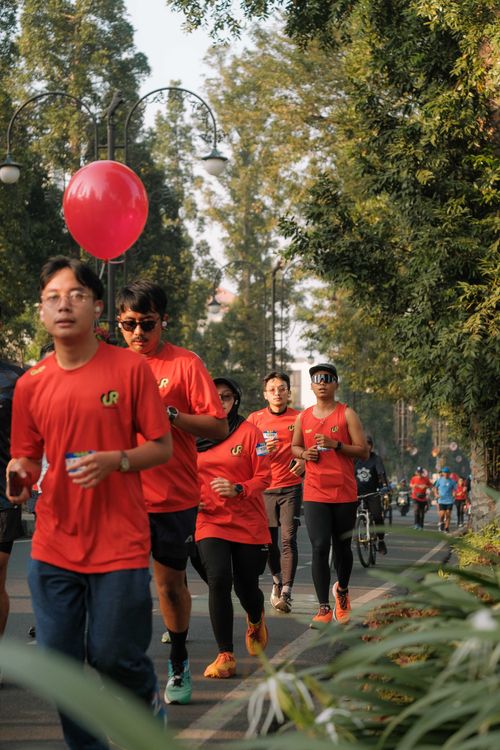 Race photo from Happy One Decade Unpad Runner