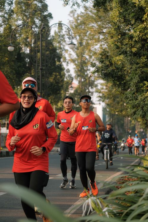 Race photo from Happy One Decade Unpad Runner