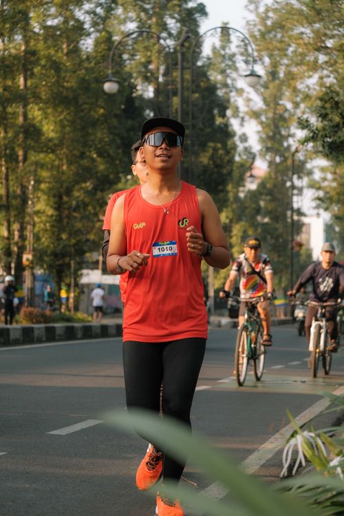 Race photo from Happy One Decade Unpad Runner