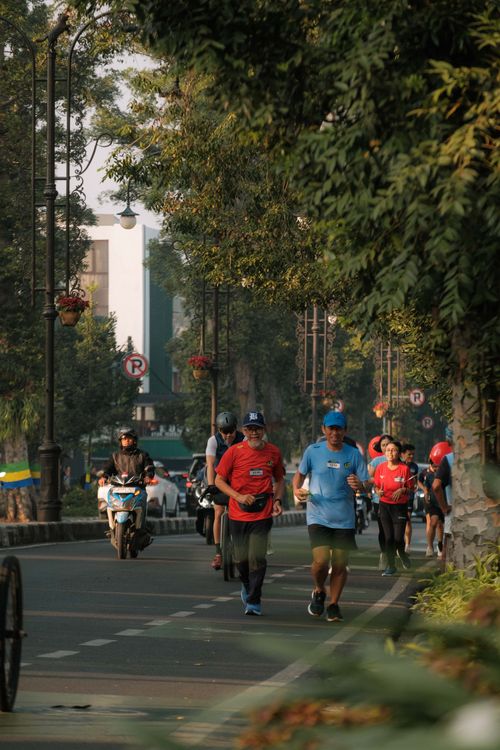 Race photo from Happy One Decade Unpad Runner