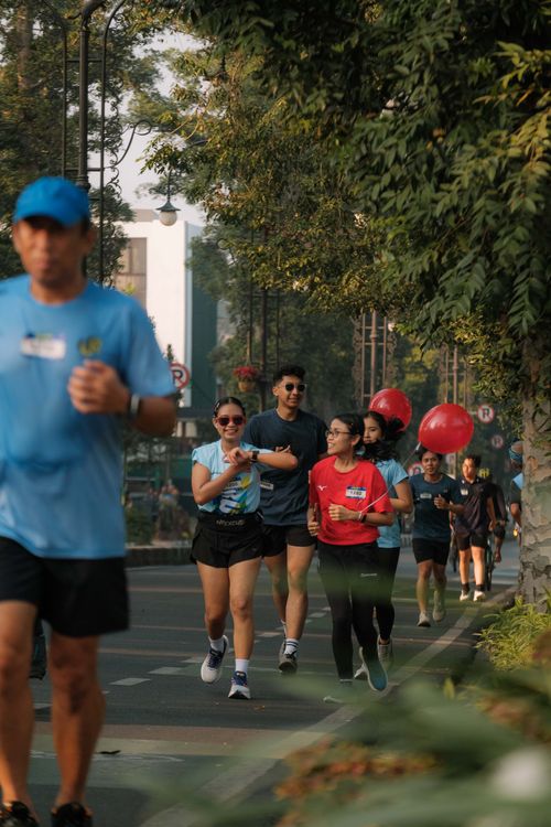 Race photo from Happy One Decade Unpad Runner
