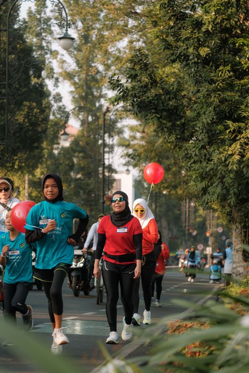 Race photo from Happy One Decade Unpad Runner