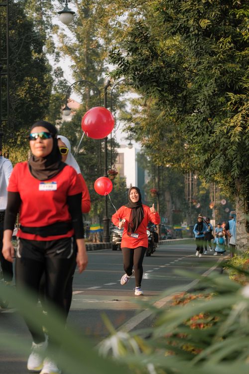 Race photo from Happy One Decade Unpad Runner