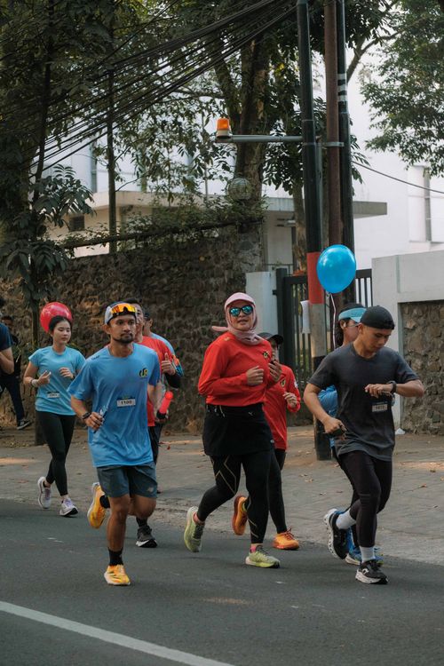 Race photo from Happy One Decade Unpad Runner