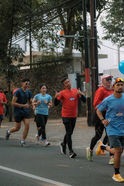 Race photo from Happy One Decade Unpad Runner