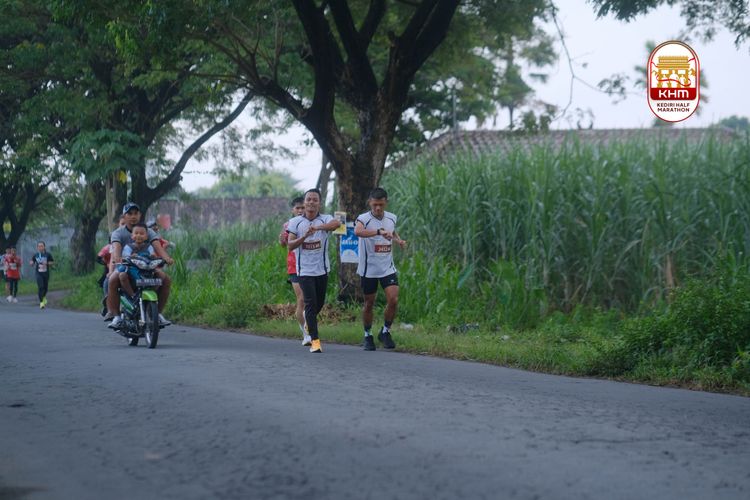 Race photo from Kediri Half Marathon 2025