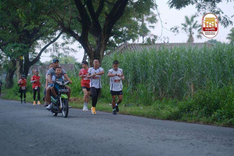 Race photo from Kediri Half Marathon 2025
