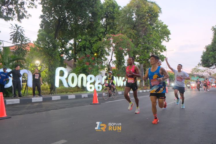 Race photo from Isoplus Run 2024 Surabaya