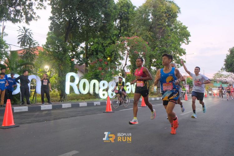 Race photo from Isoplus Run 2024 Surabaya