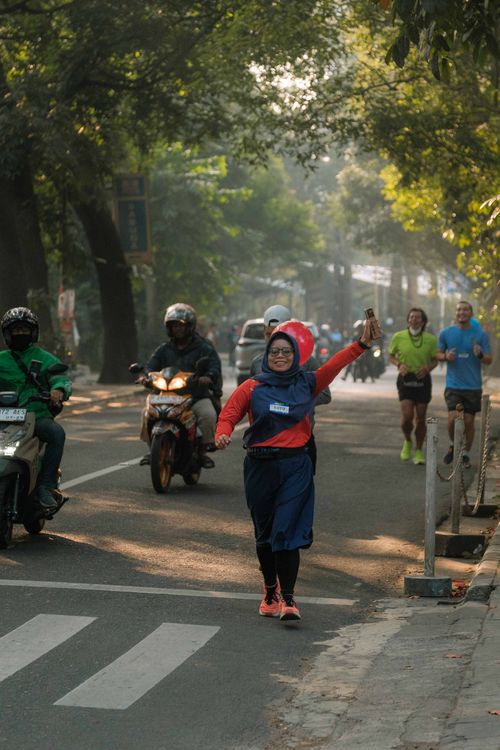 Race photo from Happy One Decade Unpad Runner