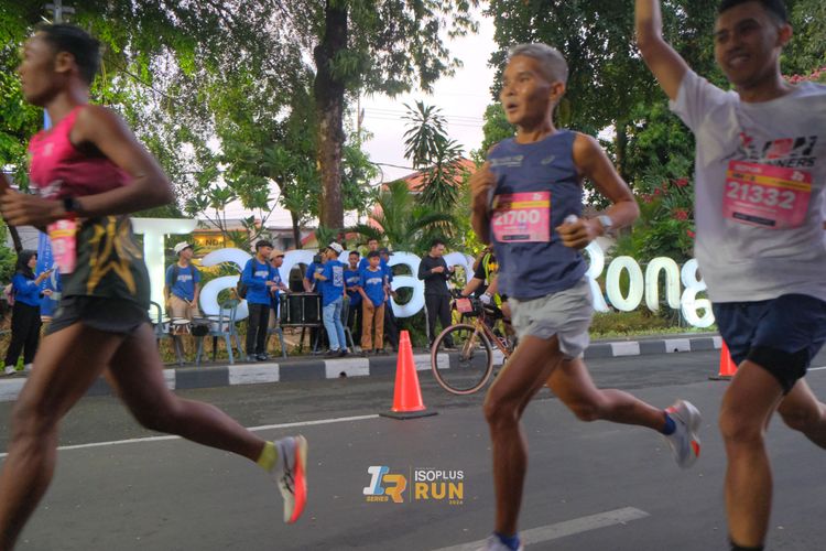 Race photo from Isoplus Run 2024 Surabaya