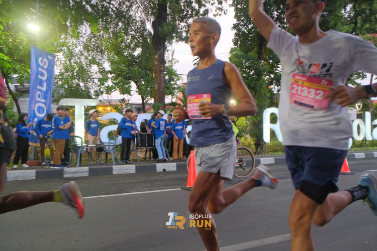 Race photo from Isoplus Run 2024 Surabaya