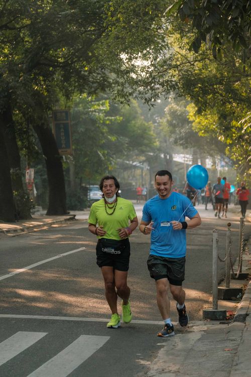 Race photo from Happy One Decade Unpad Runner