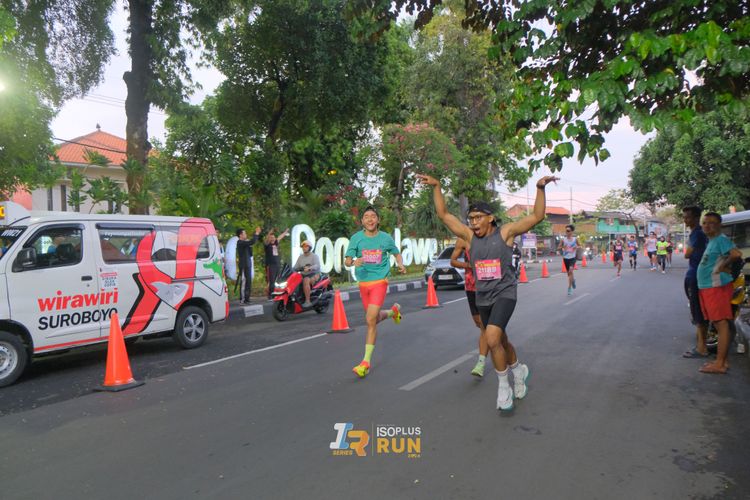 Race photo from Isoplus Run 2024 Surabaya