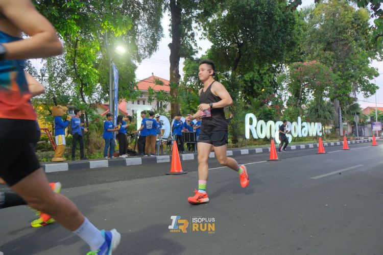 Race photo from Isoplus Run 2024 Surabaya