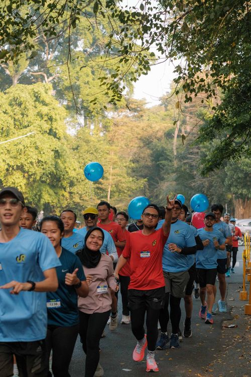 Race photo from Happy One Decade Unpad Runner