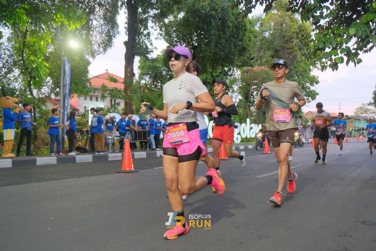 Race photo from Isoplus Run 2024 Surabaya