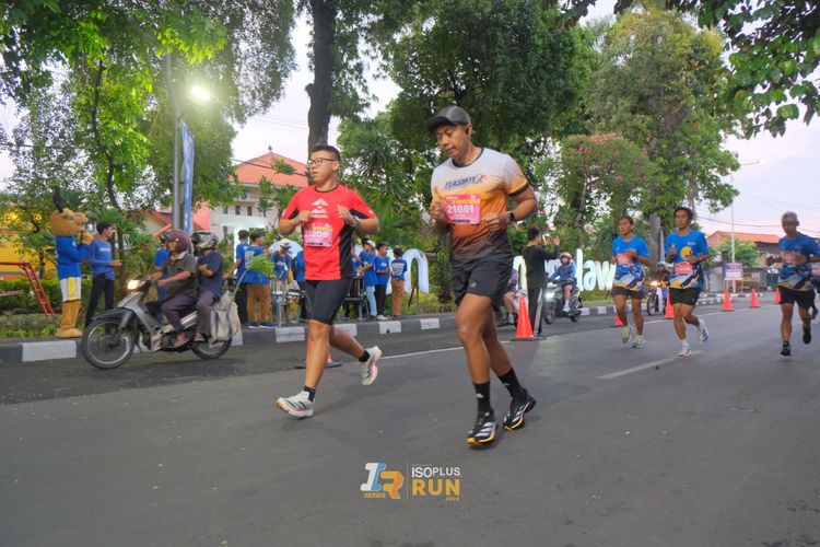 Race photo from Isoplus Run 2024 Surabaya