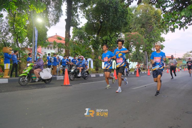 Race photo from Isoplus Run 2024 Surabaya