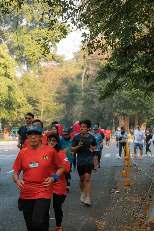 Race photo from Happy One Decade Unpad Runner