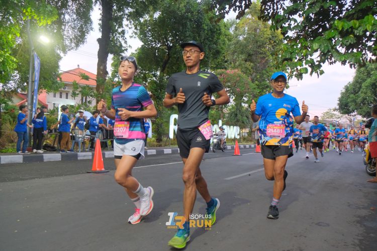 Race photo from Isoplus Run 2024 Surabaya