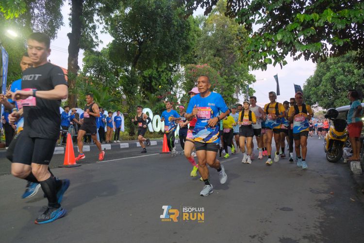 Race photo from Isoplus Run 2024 Surabaya