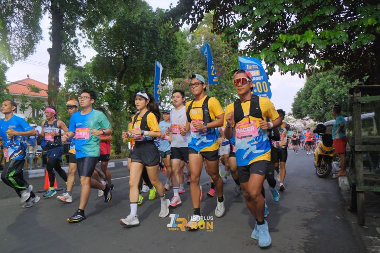 Race photo from Isoplus Run 2024 Surabaya