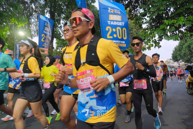 Race photo from Isoplus Run 2024 Surabaya