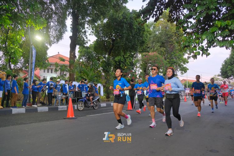 Race photo from Isoplus Run 2024 Surabaya