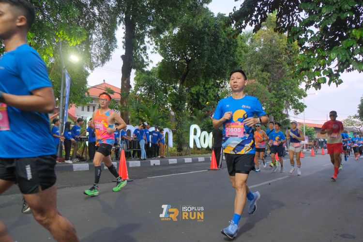Race photo from Isoplus Run 2024 Surabaya