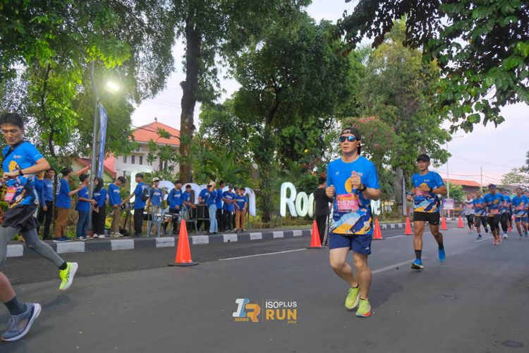 Race photo from Isoplus Run 2024 Surabaya