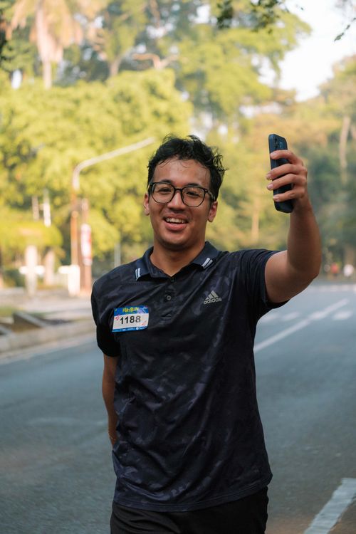Race photo from Happy One Decade Unpad Runner