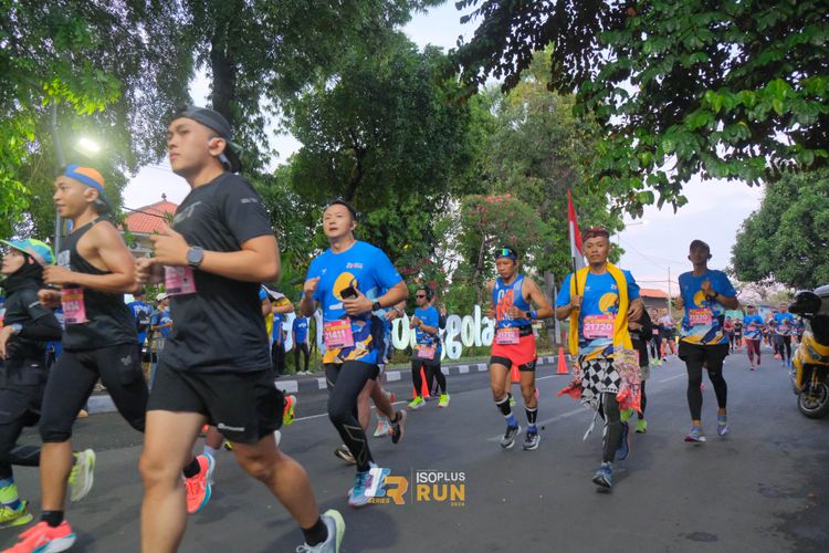 Race photo from Isoplus Run 2024 Surabaya
